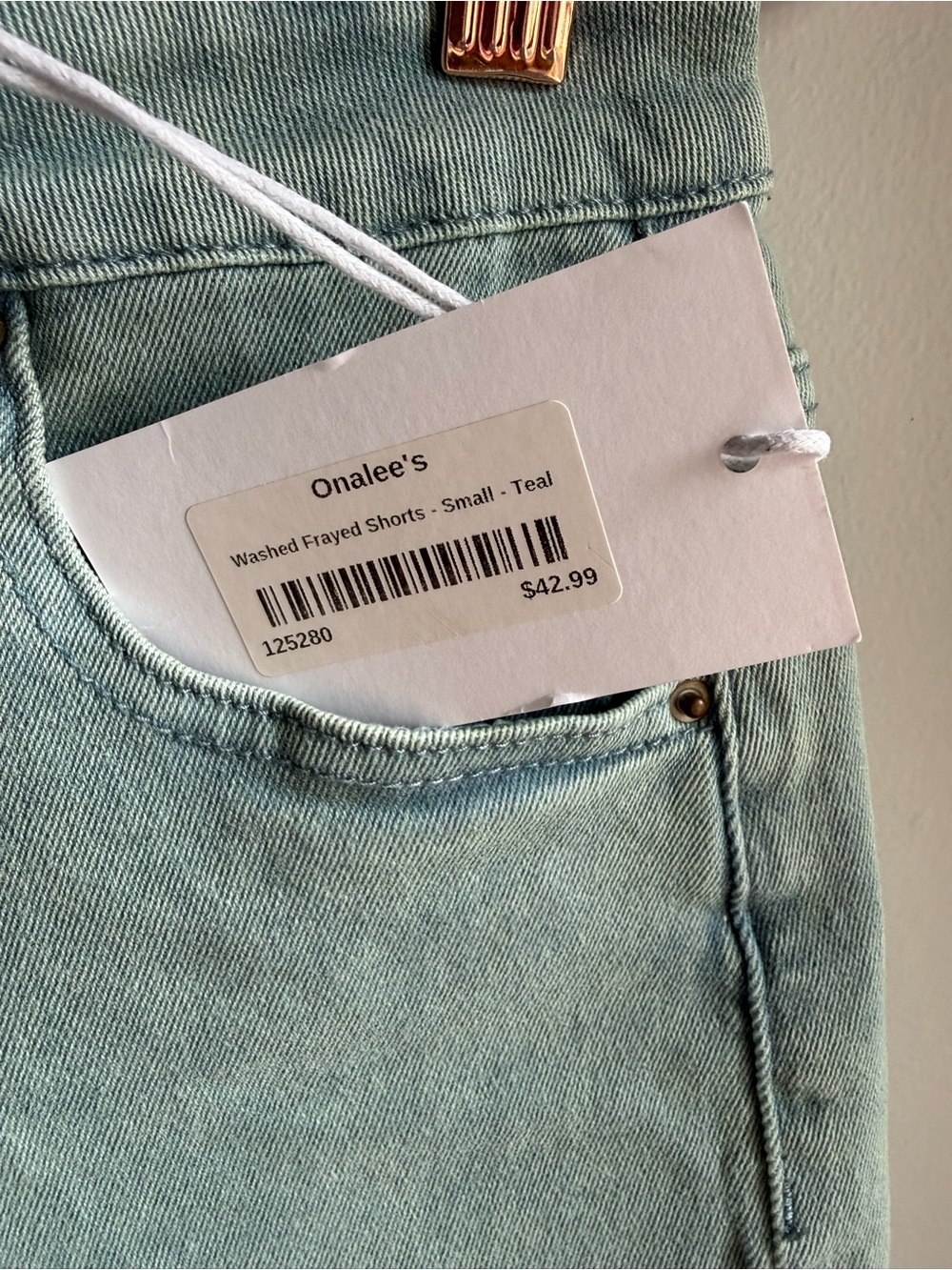 Zenana Outfitters Teal Blue Green Denim Frayed Hem Shorts NWT - Picture 2 of 9